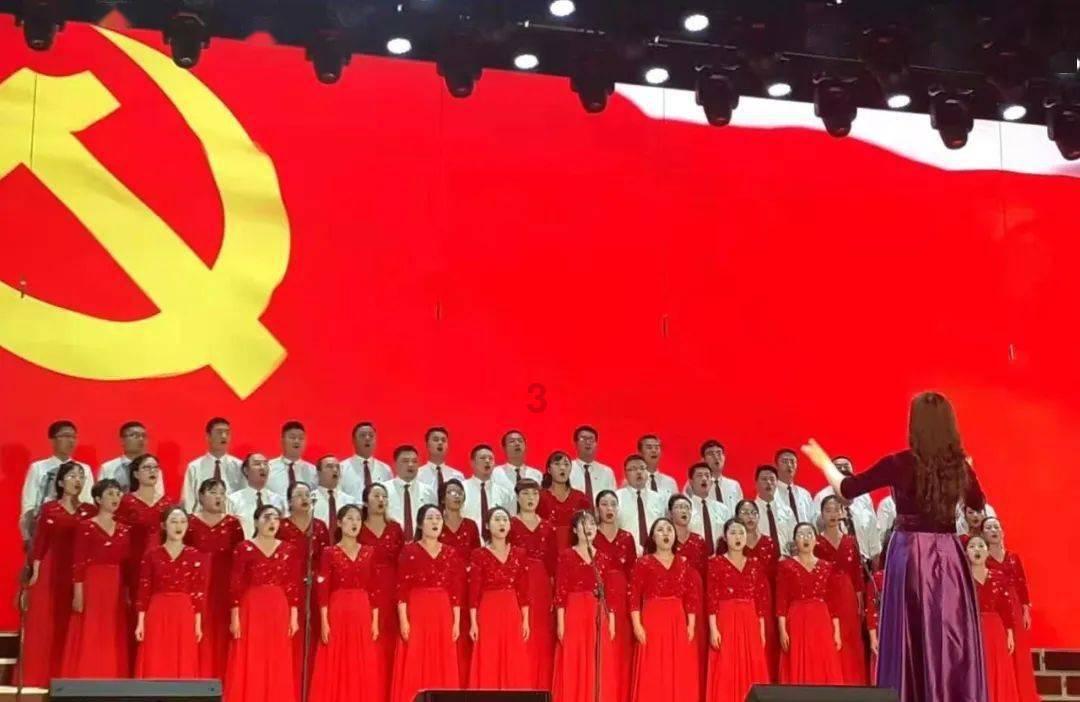 智慧问答网页-看电影的时候突然蓝屏电脑发出嗞的声音然后就恢复到桌面好像是重启了后来就跳出来一个对话框